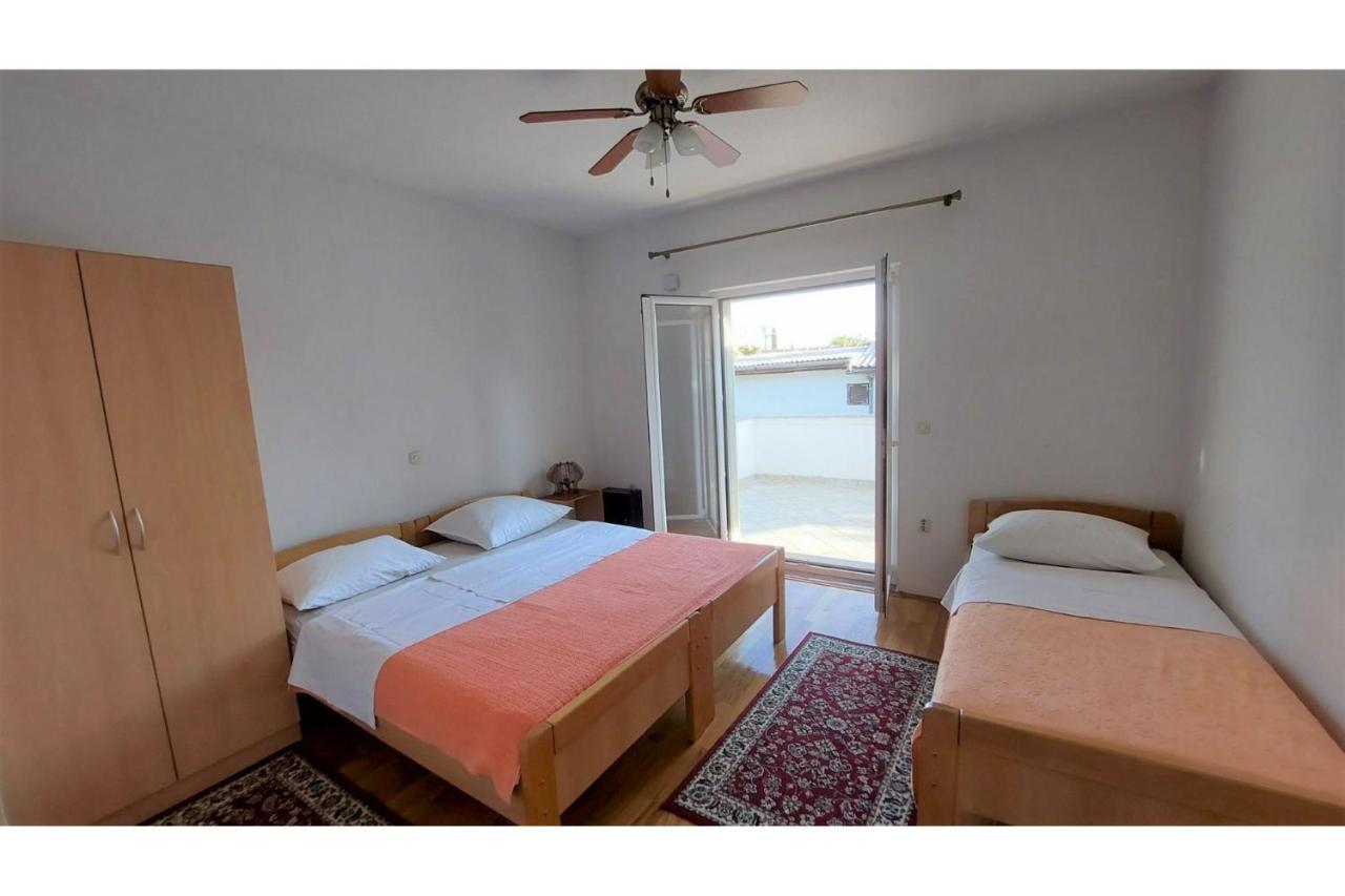 Apartments & Room Masa Starigrad Paklenica Buitenkant foto
